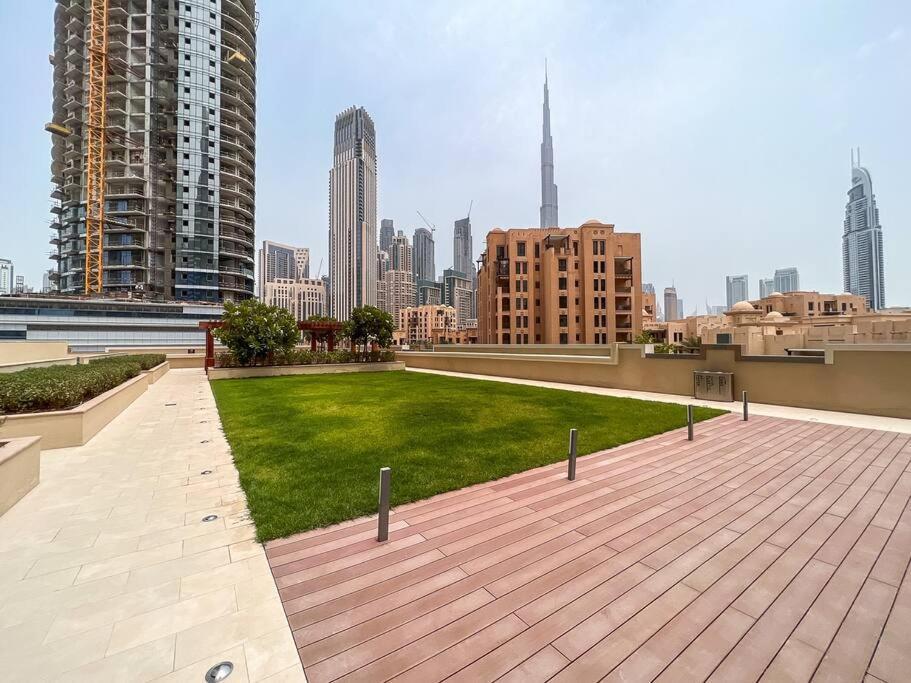 Vogue Downtown - Bellevue Towers Apartment Dubai Bagian luar foto