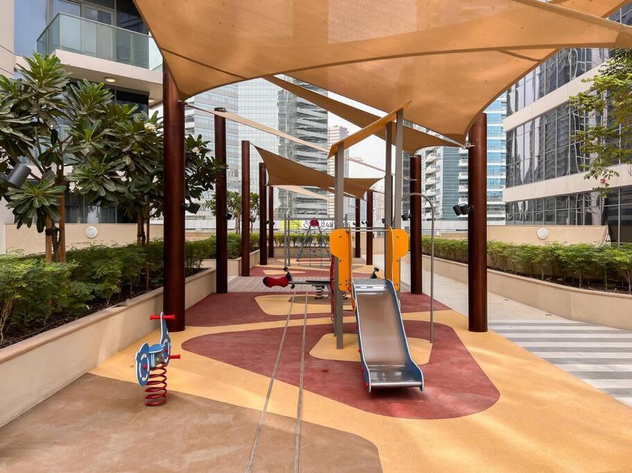 Vogue Downtown - Bellevue Towers Apartment Dubai Bagian luar foto