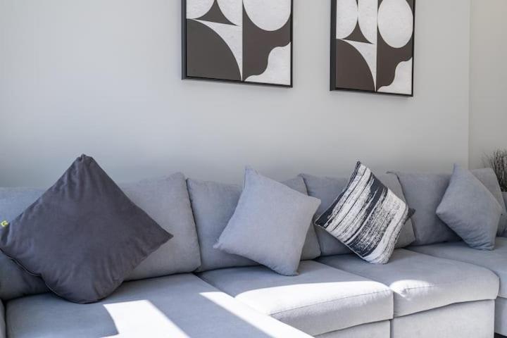 Vogue Downtown - Bellevue Towers Apartment Dubai Bagian luar foto